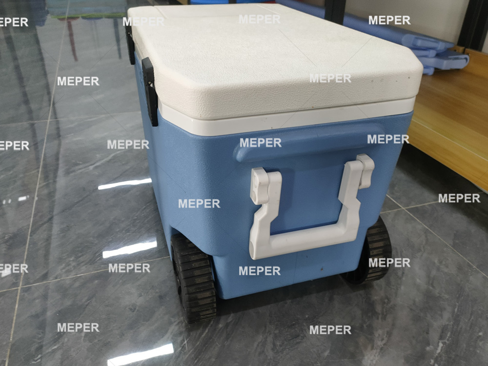 Large plastic insulated fish transport ice cooler box for fishing