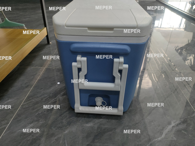 Large plastic insulated fish transport ice cooler box for fishing