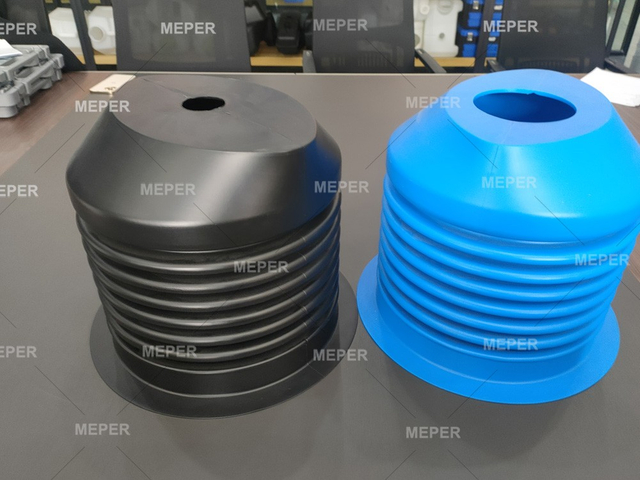 Plastic folded container bucket for gas station