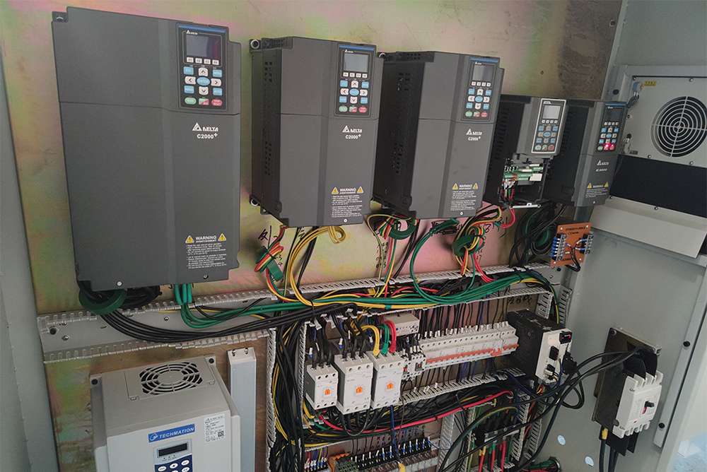 Frequency converter of MEPER blow molding machine